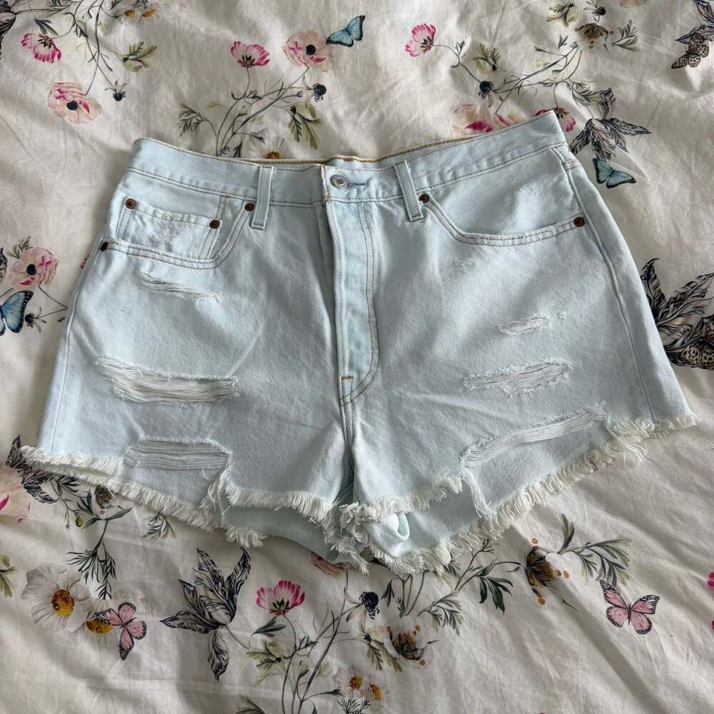 Levi's 501 Original Denim Shorts Size W32 Light Wash Distressed